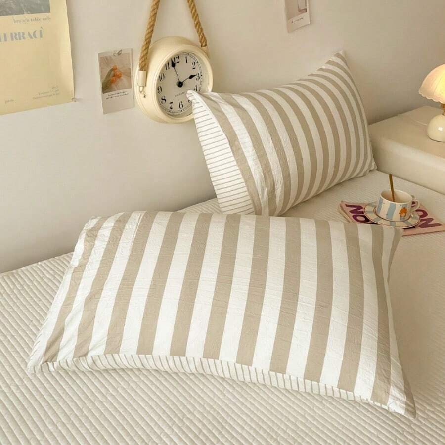 2pcs Minimalist Striped Pillowcases, Skin-Friendly Breathable Pillow Covers, No Filling, Suitable For Adult And Children, Applicable For All Seasons