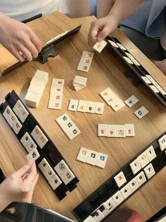 1 Set Rummy Board Game Travel Set, Includes Durable Canvas Bag, Classic Rummy Card Game, Suitable For Family Game, 106 Cards, 4 Card Racks, 1 Dice (2-4 Players)