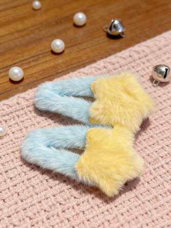 2 pièces Pinces à cheveux en peluche étoile - Frange étoile à 5 branches avec décorations étoile bicolore, accessoires capillaires en peluche douce, convient pour les coiffures d'hiver, les cadeaux du Ramadan, les accessoires capillaires du Nouvel An, les pinces à cheveux en peluche étoile Y2k pour femmes, accessoires pour femmes, accessoires capillaires pour femmes, Nouvel An, Halloween, cadeaux de la Saint-Valentin pour les femmes, (sans carton), pinces à griffes, barrettes à cheveux