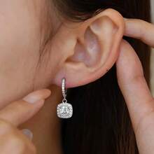 1 对奢华高贵风格的铜制水钻水滴吊坠装饰耳环适合女性派对和婚礼