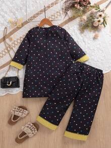 Kleine Mädchen Lässig Outfit mit Blumen-Spitze & Polka Dot Muster Langarm Top kombiniert mit Polka Dot Muster Lässig Lange Hose 2-Teiliges Set, geeignet für Alltag, Outdoor, Schule, Pendeln, Urlaub - Schwarz - Übersicht 2