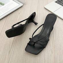 Sandalias de tacón alto para mujer Sandalias de tacón alto con tiras y punta cuadrada de estilo francés. Sandalias de cuña con tacón grueso y tiras finas. Sandalias planas de tacón bajo y punta abierta. Elegantes sandalias con tira en el dedo para mujer. Sandalias de tacón alto de estilo francés para la nueva temporada de verano, inspiradas en las hadas y pensadas para llevar al aire libre. Sandalias de tacón fino con tiras de PU y tira en el dedo. Sandalias de tacón alto de color - Negro - Ver 4