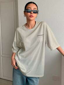 T-Shirt With "Perseverance" Print Lettering. Minimalist, Casual, Modern, Sophisticated, Simple, Basic, Summer, Oversized. - Cream - View 4