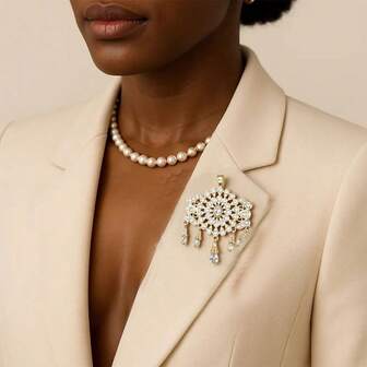 1 adet Arap tarzı kadın broş/eşarp iğnesi, altın kaplama kristal işlemeli damla püskül, bayan parti aksesuarı, günlük ve çok yönlü.