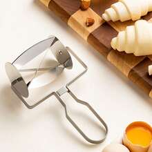 1个不锈钢牛角面包面团滚轮切割器，软糖条切割器