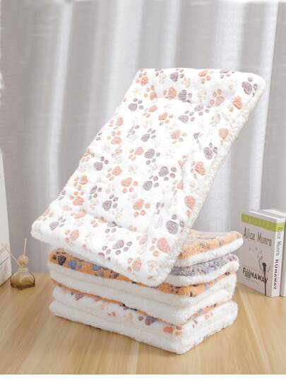 1pc Thickened Coral Fleece Pet Mat (Milky White With Paw Print Pattern), Soft, Warm, Comfortable, Suitable For All Seasons, Ideal For Small To Medium Cats And Dogs