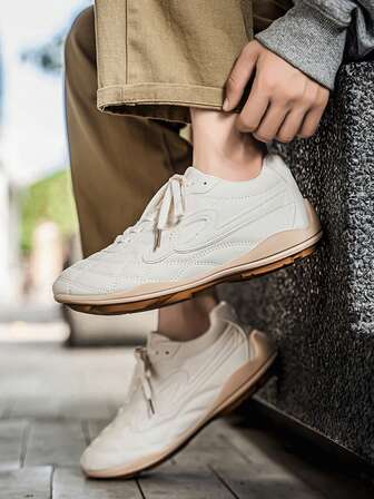 Nuevos tenis de moda para hombre de otoño, diseño en parchwork blanco y negro, diseño minimalista, zapatos cómodos para conducir, parte superior de cuero, de caña baja, zapatos casuales de estilo de vida, personalizados, estilo retro, suela suave, material suave, zapatos con elevador para hombres bajos, para uso diario