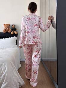 蝴蝶结爱心图案长袖睡衣套装 - 长袖纽扣领上衣和长裤，柔软缎面睡衣，可机洗，可外穿 - 粉色 - 查看 2