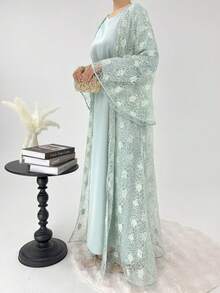Hafizah 女士棕色蕾丝缎面两件套穆斯林长袍，细节精致 - 淺綠色 - 查看 3