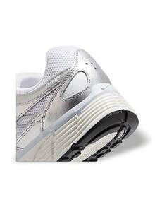 Nike P-6000 女式运动鞋 透气吸汗 百搭 Logo 纯色 弹性好 易洗 运动户外跑步 日常上学 白色 银色 BV1021-106 - 白色/銀色 - 查看 5