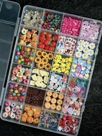 24件套卡通混合树脂仿真巧克力、面包、饼干、甜甜圈、橡皮鸭、橙子、棒棒糖、草莓、雏菊、心形美甲装饰DIY套装