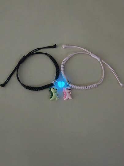 ATLVXJL Set de 2 pulseras de /pareja que brillan en la oscuridad, con diseños de corazón luminoso, dinosaurio y cuerda, accesorios de joyería casual adecuados para uso diario y regalos festivos