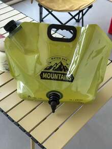 带阀门的露营水容器，可折叠储水袋，8升/28盎司便携式应急水壶，男女通用，可重复使用，适合户外露营、旅行、登山、徒步、野餐、烧烤和应急准备，户外必备配件