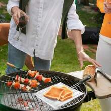 YQQ Parrilla Para Asar Estante Perforado De Metal Sin Revestimiento Con Mango Aislante Para Camping Cocina Pan Carne Verduras 15.35X7.87 Pulgadas2179 - Pago - Ver 5