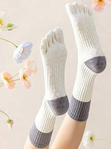 1 Pair Colorblock Five Toe Yoga Socks, High Elasticity & Comfort, Moisture-Wicking, Anti-Slip & Shock-Absorbing, Suitable For Gym, Yoga, Pilates, Indoor Fitness, Gift - Multicolor - View 5