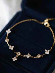 Men's Shiny Zirconia Tennis Chain Bracelet - Four-leaf Clover Pendant In Gold - View 4