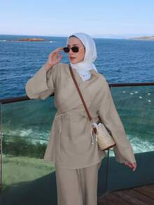 优雅休闲女士两件套，交叉V领系带上衣，常规袖，松紧腰阔腿裤，带口袋 - 卡其色 - 查看 4