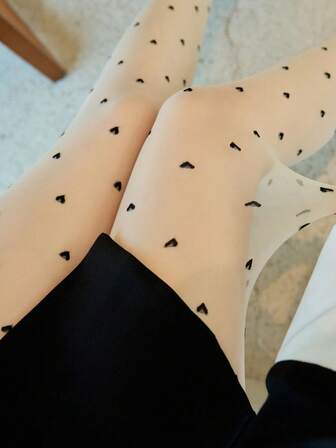 1 Pair Women's Fashionable Cute Casual Heart-Shaped Pantyhose, Skin-Friendly Breathable, Semi-Sheer