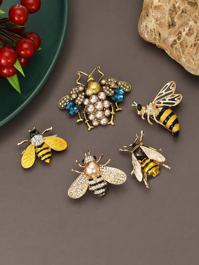 Luxury Enamel Rhinestone Bee Brooches - Insect Pins For Women Unisex Banquet Clothing Accessories/ Friends Party Badges Gifts