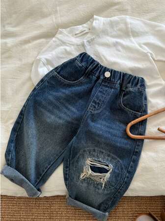 幼儿和儿童韩版破洞直筒牛仔裤