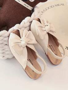 1 Pair Kids Fashion Flat Sandals With Bow PU Design, Elastic Back Strap, Slip-On Girls Sandals Suitable For Outdoor, Vacation, Party - Beige - View 5