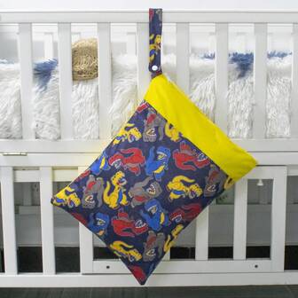 1 pieza Bolsa colgante para premios de mascotas - Bolsa reutilizable para viajes/paseos | Almacena bocadillos para perros, suministros para mascotas pequeñas