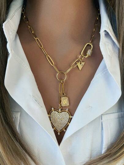 1 pieza Collar de mujer de oro con cierre de tornillo con diamante, colgante triangular, colgante de letra, cadena corta y colgante de corazón. Diseño de moda y versátil. Combina bien con una camisa blanca sencilla para un look infalible. Adecuado para uso diario.