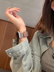 1条蝴蝶结格纹真皮表带，兼容，适用于38mm、40mm、41mm、42mm、44mm、45mm、46mm、49mm表盘尺寸，也兼容 Link系列Ultra、S11/10、9/8/7/6/5/4/3/2/1、SE。