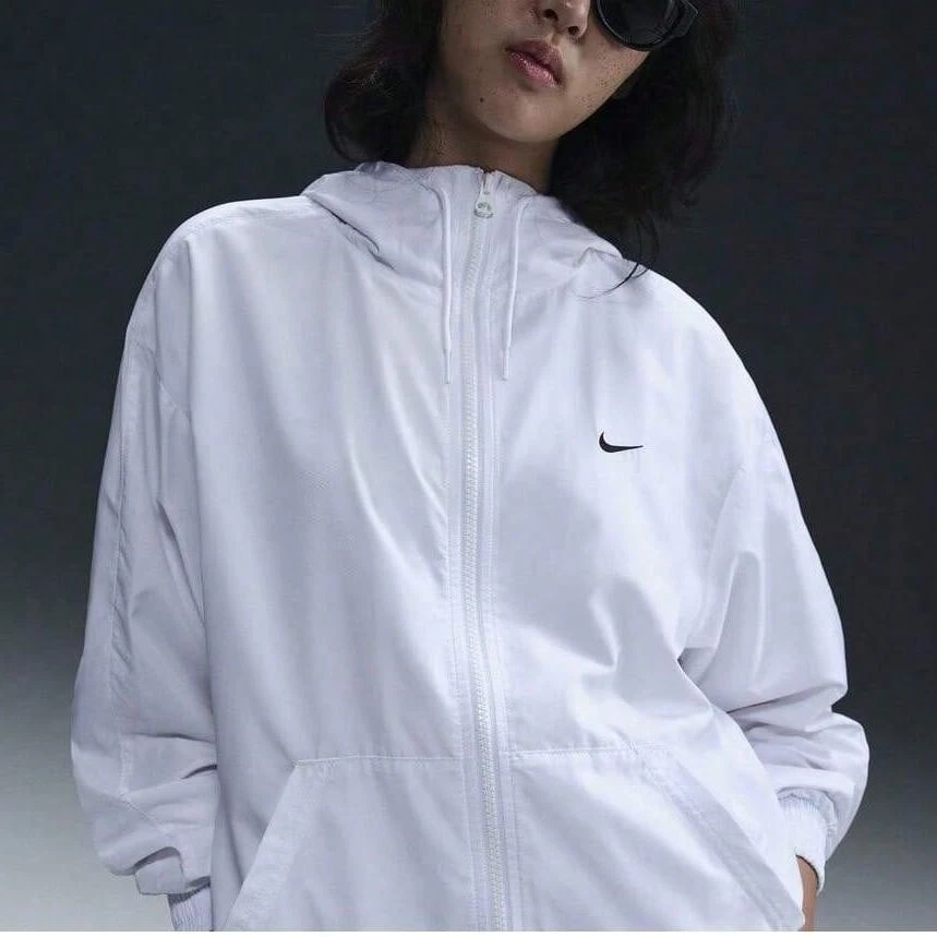 Nike 女士 AS W NSW ESSNTL UV WVN JKT HD 梭织连帽夹克 FV6299-100 - 白色 - 查看 1