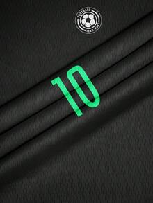 Camisa esportiva personalizada 2025, modelo masculino com decote em V, ideal para treinos de times de futebol, com nome, número e logo personalizados na frente e nas costas. Confortável e perfeita para uso casual, festas e no dia a dia.