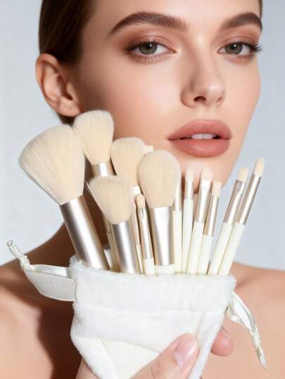 13件套专业化妆刷套装，便携旅行套装，包含腮红刷、粉底刷、眼影刷、散粉刷、眉刷，尼龙刷毛，ABS手柄，适合初学者和化妆爱好者，尤其适合旅行，是圣诞节或情人节的完美礼物。