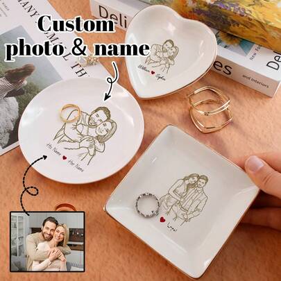 Khay đựng trang sức in ảnh và tên theo yêu cầu, Khay đựng nhẫn cá nhân hóa, Hộp kỷ niệm tùy chỉnh, Khay đựng trang sức du lịch in ảnh theo yêu cầu, Hộp đựng trang sức bằng gốm sứ, Quà tặng ngày Valentine, Quà tặng kỷ niệm, Khay trang trí, Trang trí phòng khách, Phong cách cổ điển, Thời trang, Thanh lịch, Cô dâu, Bạn bè, Người yêu, Chồng, Vợ, Gia đình
