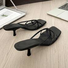 Sandalias de tacón alto para mujer Sandalias de tacón alto con tiras y punta cuadrada de estilo francés. Sandalias de cuña con tacón grueso y tiras finas. Sandalias planas de tacón bajo y punta abierta. Elegantes sandalias con tira en el dedo para mujer. Sandalias de tacón alto de estilo francés para la nueva temporada de verano, inspiradas en las hadas y pensadas para llevar al aire libre. Sandalias de tacón fino con tiras de PU y tira en el dedo. Sandalias de tacón alto de color - Negro - Ver 3