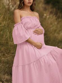 粉色孕妇露肩层叠短袖梭织面料微弹力长款礼服，荷叶边裙摆拖尾，适合草坪、海滩、花园等特殊场合春季拍摄 - 淺粉色 - 查看 3