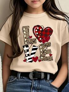 少女服装。少女“爱”图案印花短袖T恤，时尚流行的女童服装。适合上学、度假和购物外出。休闲百搭的春夏风格。 - 杏色 - 查看 4