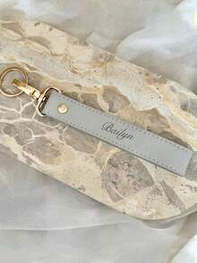 Llavero de cuero de PU con letra personalizada, llavero de pulsera personalizado, recuerdo de boda, llavero de coche, llavero de cuero unisex - Multicolor - Ver 15