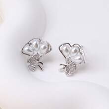 1 Pair Elegant & Exquisite Ginkgo Leaf Shaped Fashion Earrings For Women - Earrings - View 5