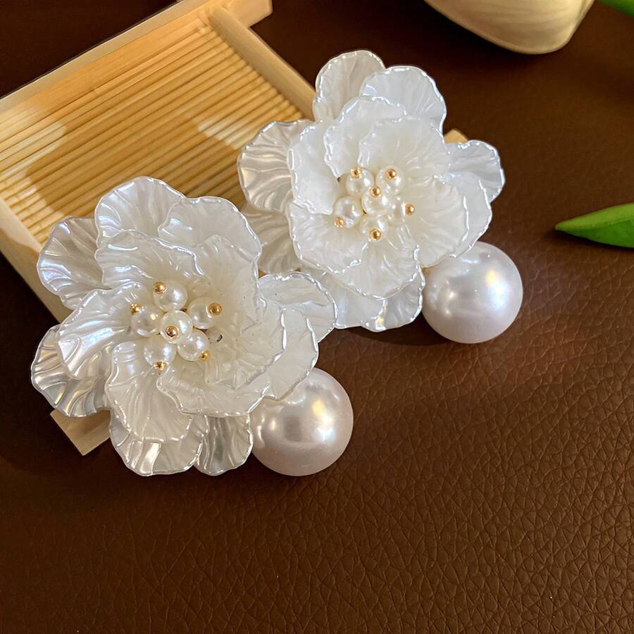 Seaside Vacation Style Pearl White Flower Earrings Light Luxury Niche Design Sense Stud Earrings Wedding Bridal Jewelry - 31#E6505 Silver Needle - Gold - View 1