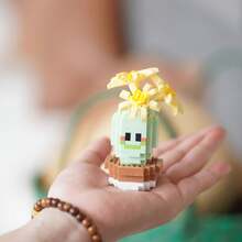 Đồ chơi lắp ráp mô hình cây xương rồng bằng hạt vi mô, đồ chơi trang trí hoạt hình dễ thương, quà tặng cho gia đình, bàn làm việc, ngày Valentine, sinh nhật, Giáng sinh, Halloween, Ngày của Mẹ, Ngày Nhà giáo. - Nhiều màu - Xem 5