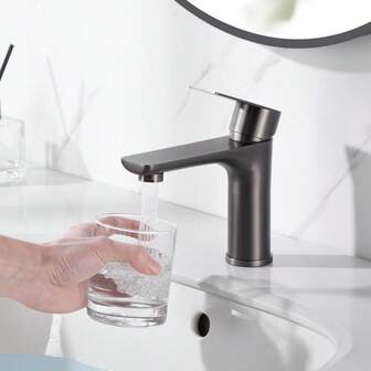 Grifo de baño de acero inoxidable 304 con núcleo de válvula de cerámica, acabado en cromo cepillado, instalación sobre encimera y diseño para agua potable, accesorios de baño, herramientas de baño