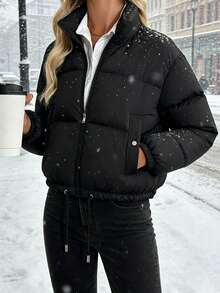 This Women's Winter Coat In Blue And Black Cotton With Long Sleeves And A Hood Features A Fitted Cut, Warm And Durable, Minimalist Yet Stylish. Crafted From Smooth Composite Fabric With Pockets, It Offers Both A Fashionable Look And A Touch Of Elegance For Going Out. Perfect For Romantic Date Nights And Valentine's Day Sweets, Commuting, And Professional Business Wear. It's Slimming And Versatile For Vacations And Back To School. A Y2K-Inspired Street Style, It's Perfect For Meetings, Dates, Beach Vacations, Loungewear, And Travel. Unisex Style, Matching Outfits For Couples And Families. Versatile For Travel, Music Festivals, Concerts, Commuting, And Everyday Wear With Attitude. Perfect For Back-To-School Parties, Birthdays, Fitness, The Office, The Start Of The Semester, And Valentine's Day. - 黑色 - 查看 10