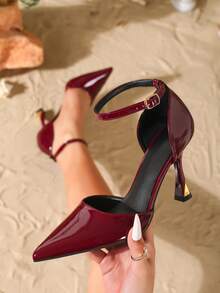 Giày cao gót mũi nhọn nữ, mẫu mới mùa thu với gót bạc và màu đỏ tía, giày công sở, gót nhọn mảnh, mũi kín, quai sau thanh lịch, chất liệu PU tráng gương và trang trí kim loại, chiều cao gót 9cm gợi cảm và đa năng, phù hợp cho mặc hàng ngày, dự tiệc, ngày Valentine, Giáng sinh, công sở. - Màu Đỏ Sâu - Xem 1