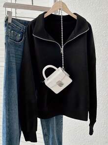 2026 Premium Apparel[Half-Zip Fleece-Lined Mock Neck Hoodie: Sleek Warmth, A Fall/Winter Relaxed Style Essential] This Half-Zip Hoodie Centers On Fleece-Lined Air-Layer Fabric-Its Smooth Outer Surface Feels Gentle Against Skin (Perfect For Sensitive Complexions), While The Inner Fleece Traps Mild Warmth (Ideal For 41–59°F Fall/Winter Days). It's Breathable Enough To Avoid Stickiness Or Bulk, Whether You're Sitting Through Work Commutes Or Running Light Errands. The Signature Half-Zip Mock Neck + Oversized Drop-Shoulder Design Suits Versatile Looks: The Half-Zip Adjusts Neckline Coverage To Flatter Shoulder/Neck Lines; The Drop-Shoulder Cut Softens Broad Shoulders, And The Large Pocket Balances Practicality With Laid-Back Charm. The Classic Black Hue Exudes Sleek Edge-Pair It Alone With Distressed Jeans For A Cool Vibe, Or Layer It Under Outerwear Without Bulk, Seamlessly Fitting Daily Commutes, Outings, Or Coffee Dates. With Long-Lasting Stretch (No Pulling When Reaching Or Bending) - 黑色 - 查看 5