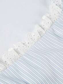 Bộ đồ nữ thời trang thường ngày mùa xuân/hè phối màu tương phản ngọt ngào họa tiết sọc xanh trắng ren, áo hai dây mùa hè mới, chân váy ngắn xẻ tà, trang trí nơ, bộ đồ đi nghỉ mát dễ thương cho bé gái. - Rửa nhẹ - Xem 5