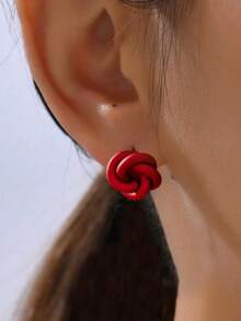 1 Pair Fashionable Minimalist Knot Twist Stud Earrings, Red & Black Vintage Geometric Earrings, Suitable As Gift For Friends Or Date - Multicolor - View 2