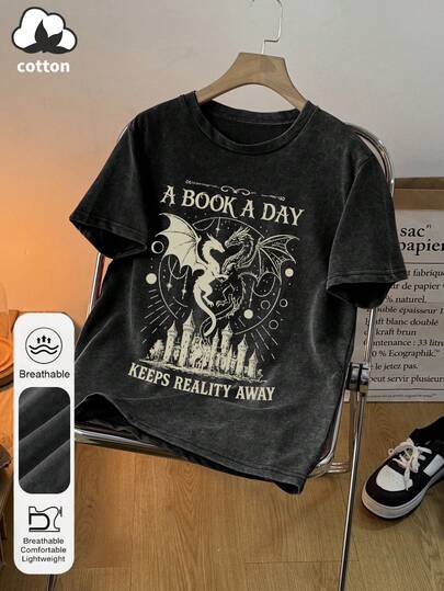 Selecciones de verano para mujer de talla grande: Una camiseta sencilla, casual y desgastada con cuello redondo y estampado, perfecta para el uso diario; Un estampado de fantasía con temática de dragón; Un estampado de castillo gótico para el verano de la mujer en 2026; Y un diseño de San Valentín con dos dragones abrazándose en una cómoda reunión familiar de verano.