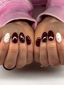 24片Y2K风格短椭圆红色法式美甲贴纸，饰以棕色和红色线条以及波点图案，展现西式风格，完美贴合，包含1瓶甲油胶和1把指甲锉，适合女孩日常佩戴，也适合秋冬季的派对和聚会。 - 彩色 - 查看 8