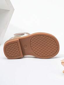 一双金色花朵图案时尚可爱女童平底凉鞋，适合夏季度假 - 金色 - 查看 5