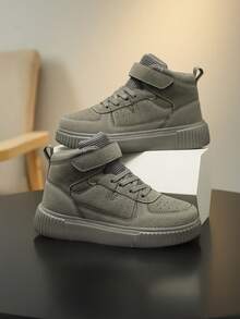 زوج من أحذية الرياضة للأطفال، أحذية أطفال مسطحة متعددة الاستخدامات بتصميم رمادي مرقع، خفيفة الوزن ومريحة، مناسبة للأولاد والبنات لركض - رمادي - مشاهدة 3