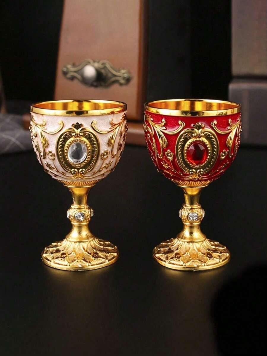 优雅永恒的浮雕金属高脚杯 - 复古葡萄酒、香槟和利口酒杯 - 1.01盎司，无铅，可重复使用，酒吧、酒馆、俱乐部和餐厅的理想之选 - 时尚的夏季必备饮具 - 彩色 - 查看 1